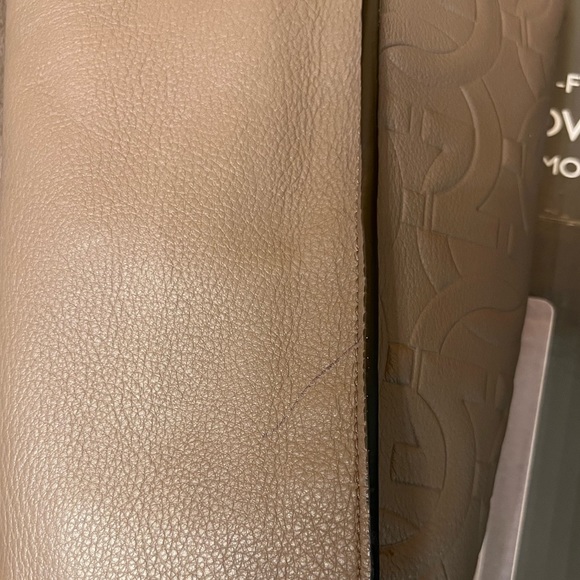 Ferragamo bag - Picture 4 of 11